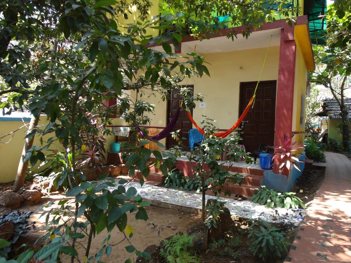 Silver Moon Guest House Anjuna Exterior photo