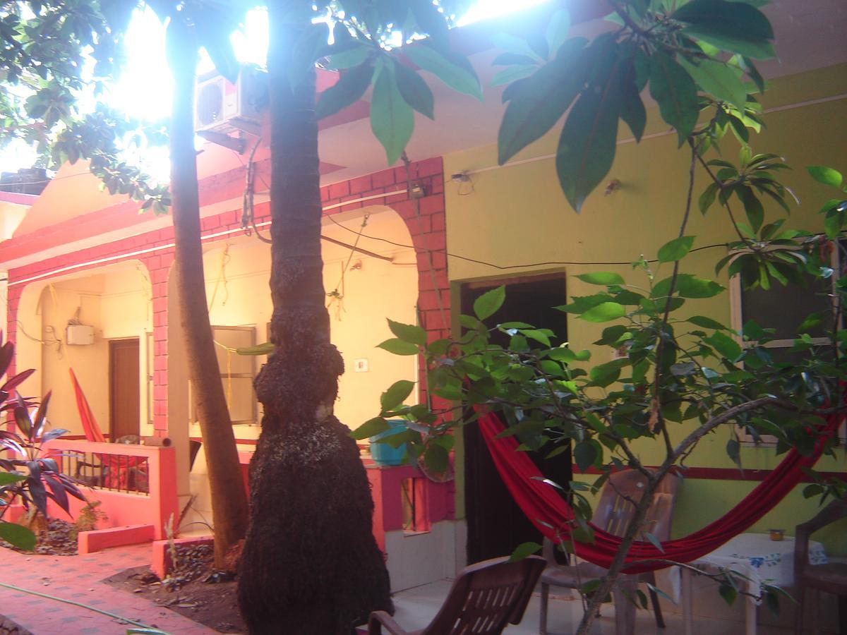 Silver Moon Guest House Anjuna Exterior photo